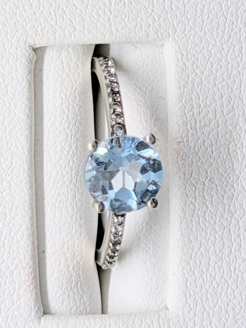 NEW Genuine Diamond and Blue Topaz Ring - Picture 11 of 12
